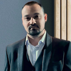 Артур Степанян